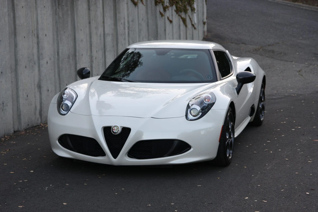 2015 Alfa Romeo 4C Coupe - Image 3 of 31