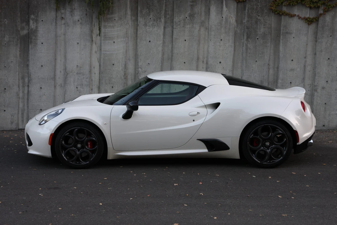 2015 Alfa Romeo 4C Coupe - Image 6 of 31