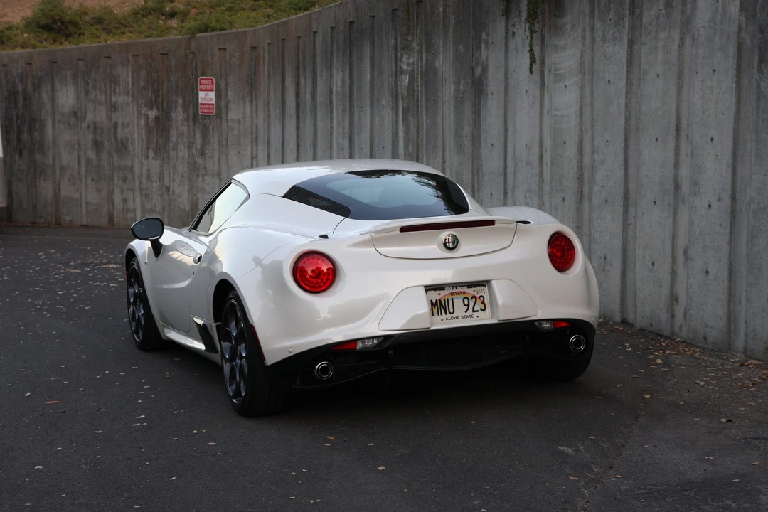 2015 Alfa Romeo 4C Coupe - Image 10 of 31