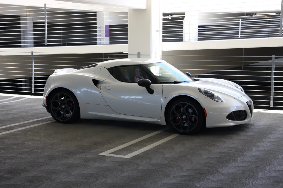 2015 Alfa Romeo 4C Coupe - Image 20 of 31