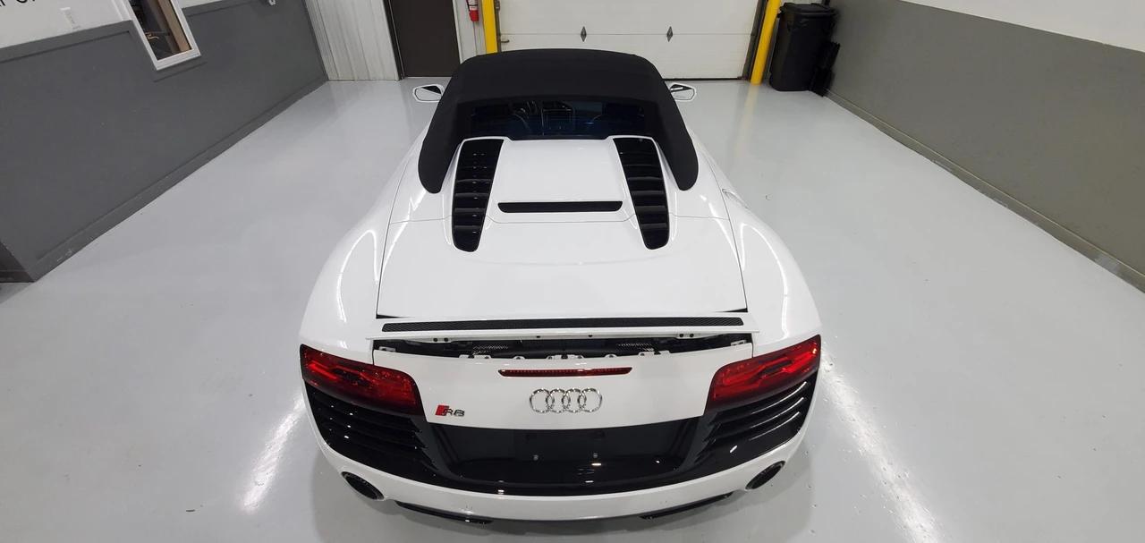 2015 Audi 42 R8 - Image 30 of 31