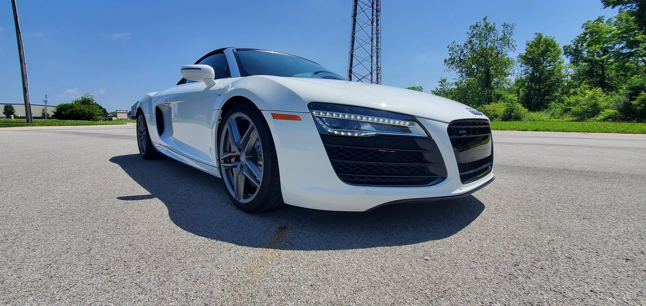 2015 Audi 42 R8 - Image 11 of 31
