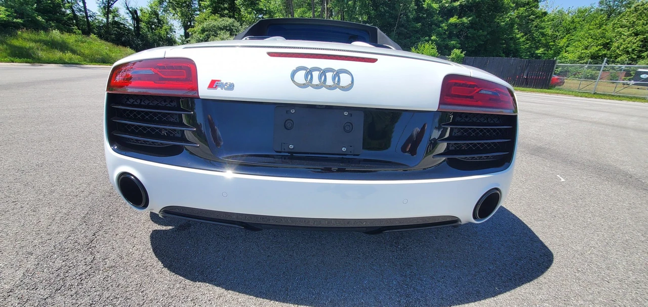 2015 Audi 42 R8 - Image 6 of 31