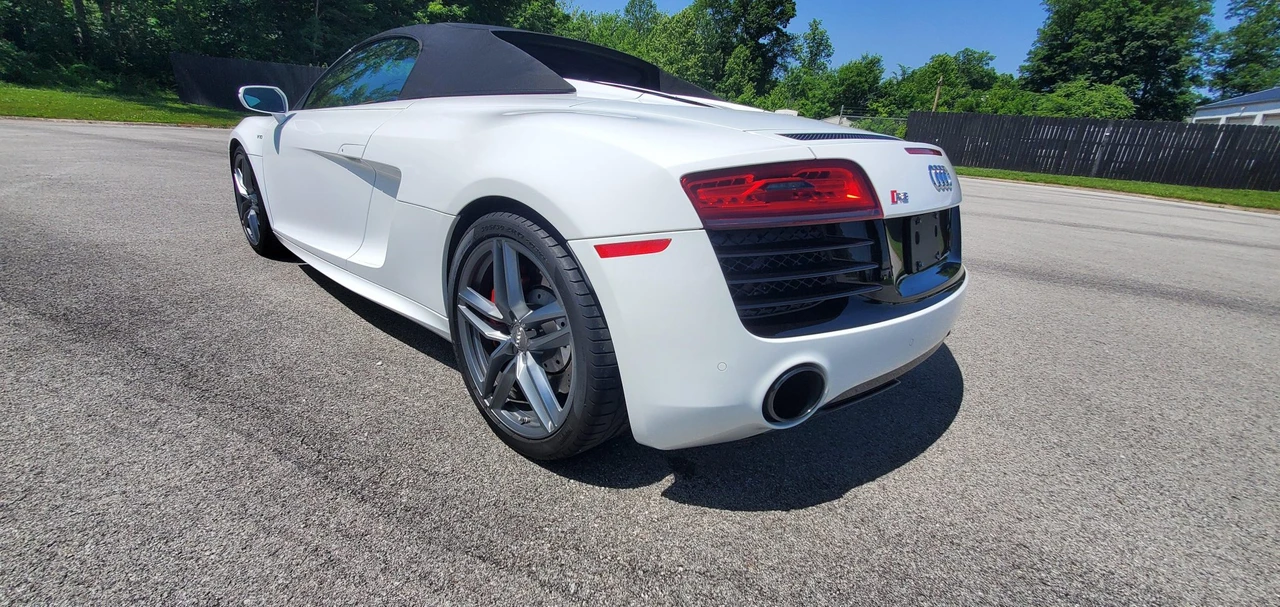 2015 Audi 42 R8 - Image 5 of 31