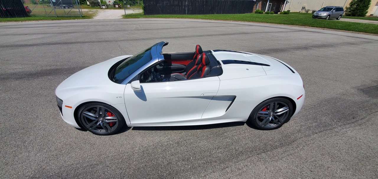 2015 Audi 42 R8 - Image 16 of 31