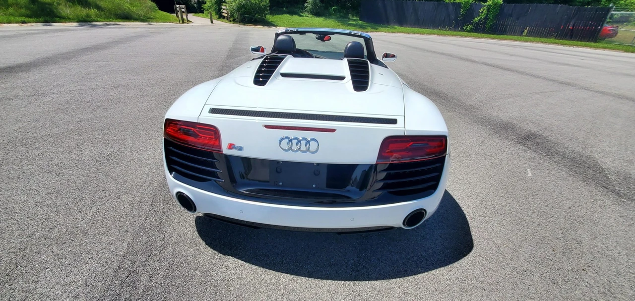 2015 Audi 42 R8 - Image 19 of 31