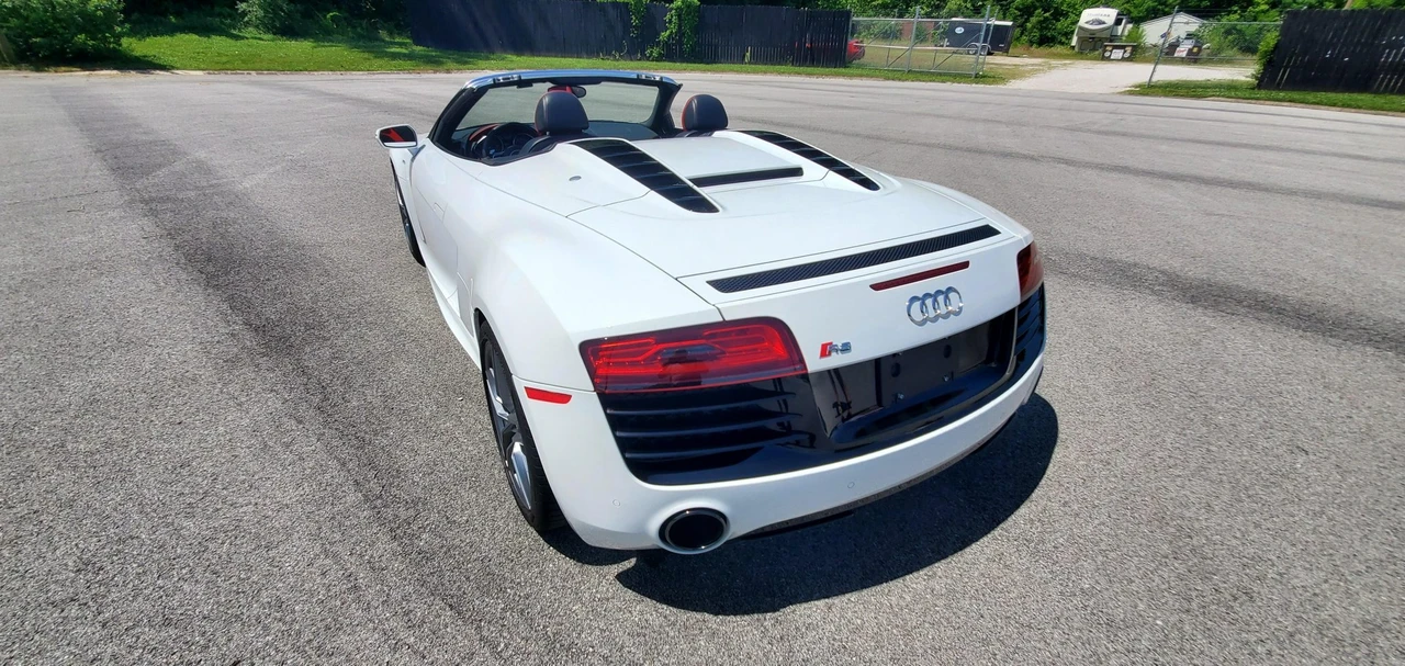 2015 Audi 42 R8 - Image 18 of 31