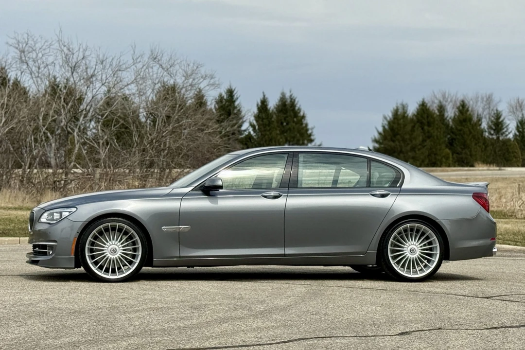 2015 BMW Alpina B7 - Image 3 of 7