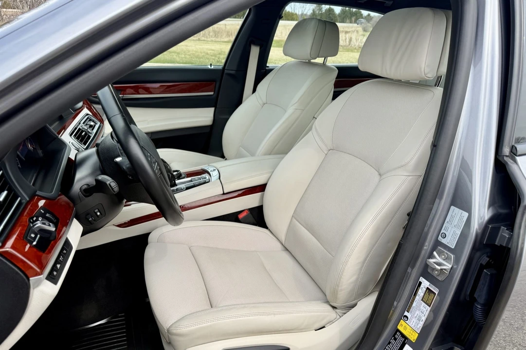2015 BMW Alpina B7 - Image 4 of 7