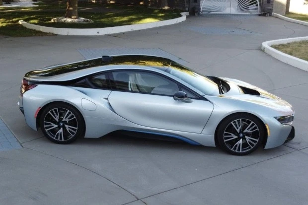2015 BMW i8 - Image 3 of 6