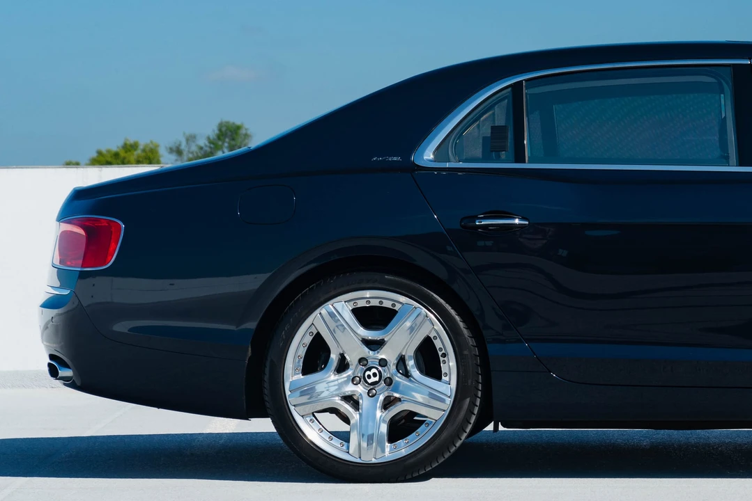 2015 Bentley Continental Flying Spur - Image 19 of 31