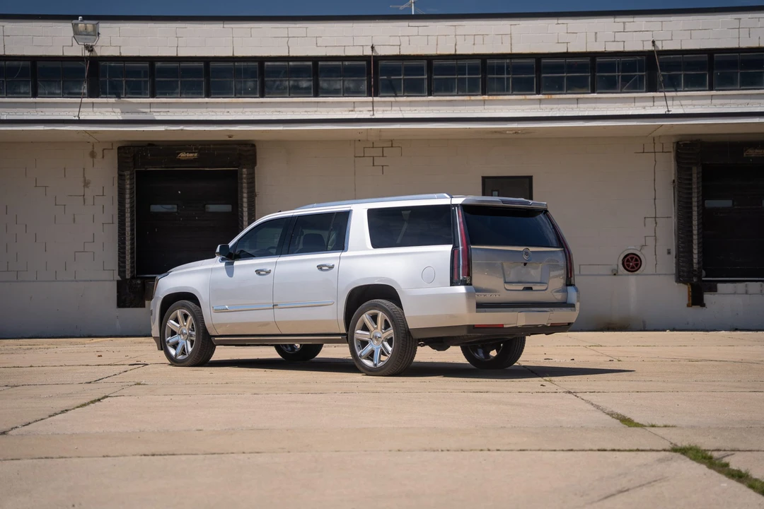 2015 Cadillac Escalade 4th Gen - Image 7 of 31