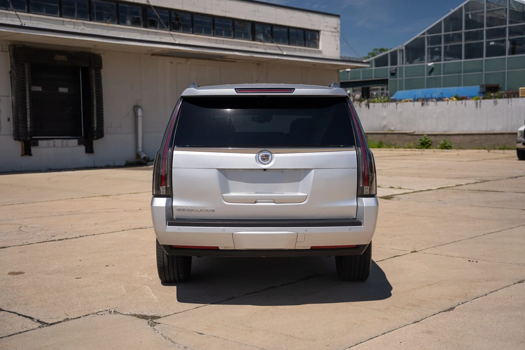 2015 Cadillac Escalade 4th Gen - Image 9 of 31
