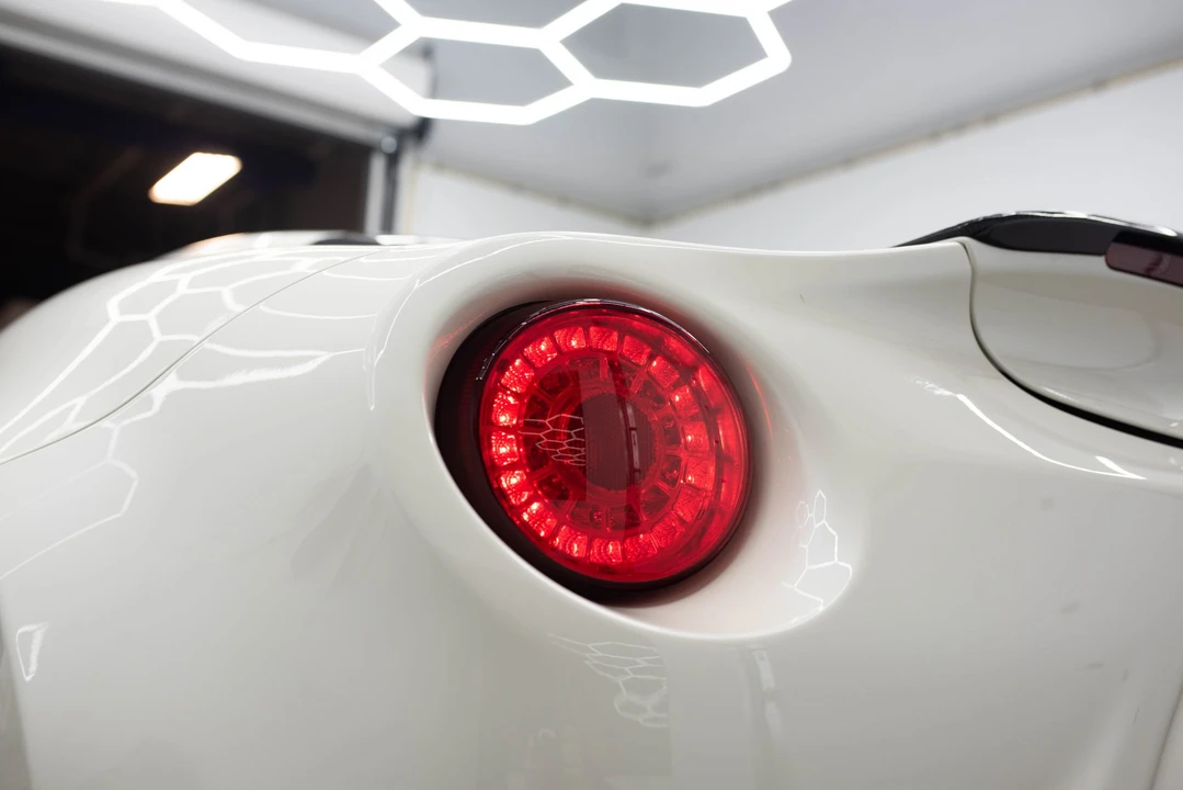 2016 Alfa Romeo 4C Coupe - Image 21 of 31