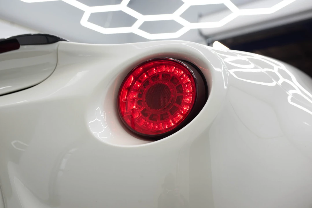2016 Alfa Romeo 4C Coupe - Image 27 of 31