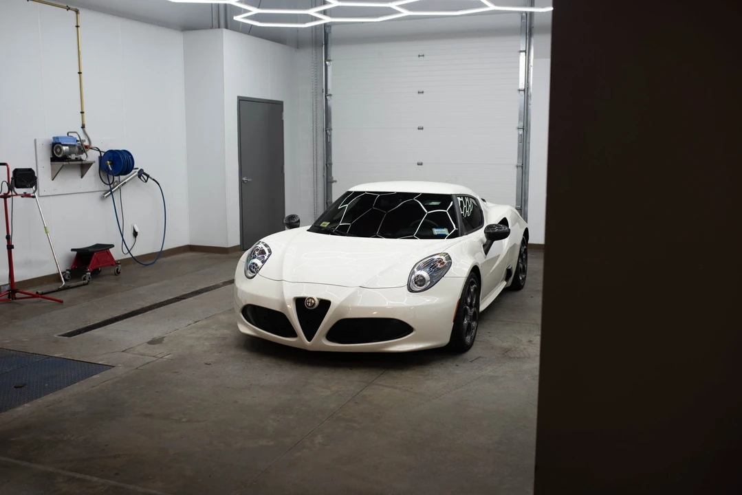 2016 Alfa Romeo 4C Coupe - Image 2 of 31
