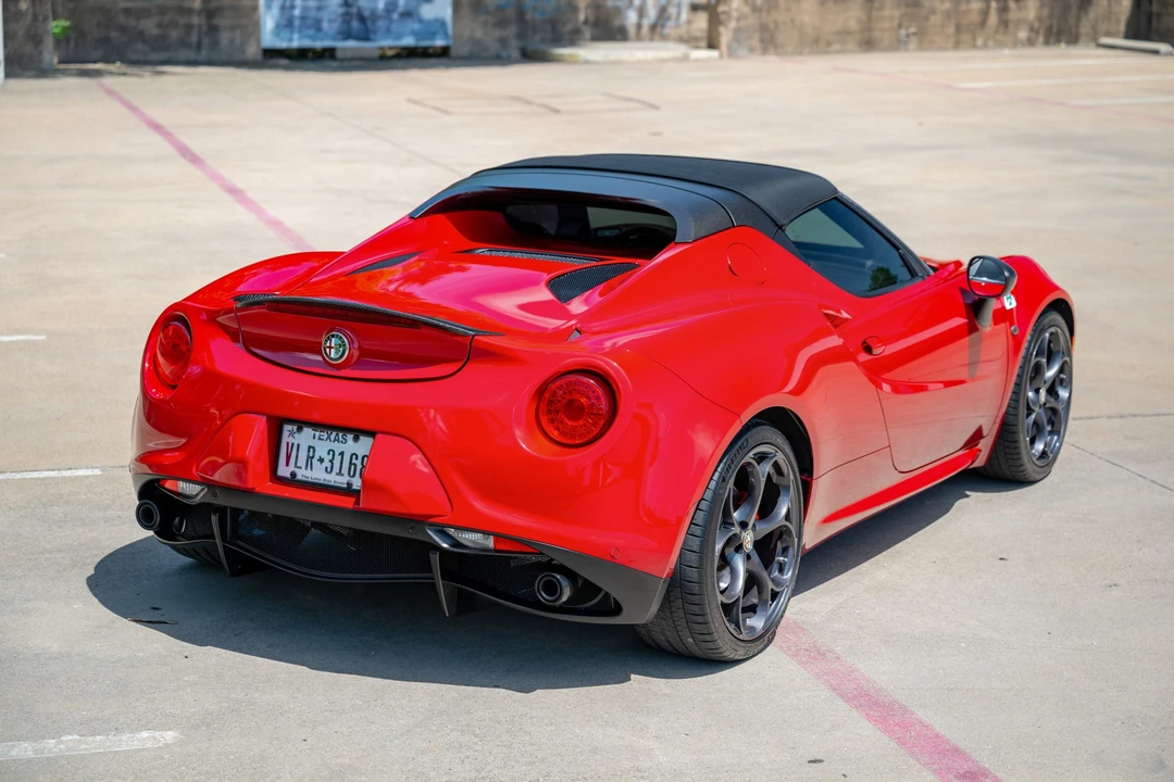 2016 Alfa Romeo 4C Spider - Image 15 of 31