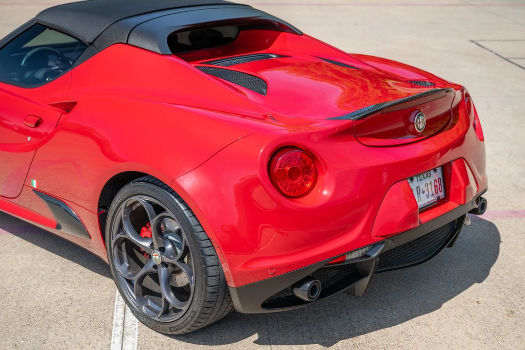 2016 Alfa Romeo 4C Spider - Image 27 of 31