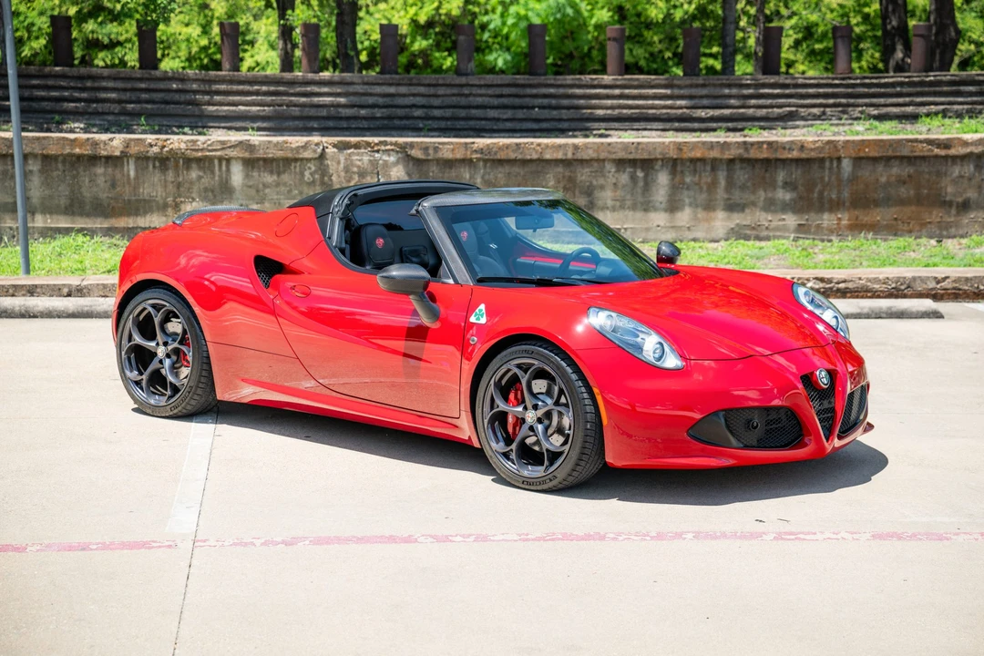 2016 Alfa Romeo 4C Spider - Image 4 of 31