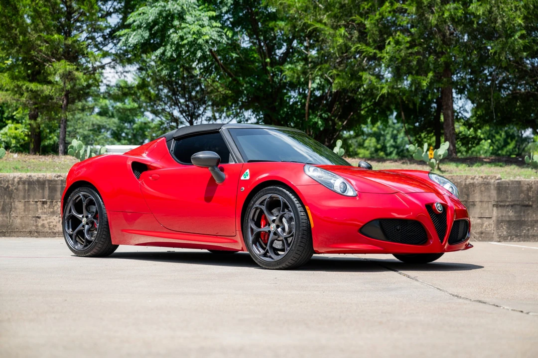 2016 Alfa Romeo 4C Spider - Image 13 of 31