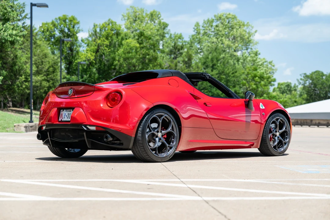 2016 Alfa Romeo 4C Spider - Image 7 of 31