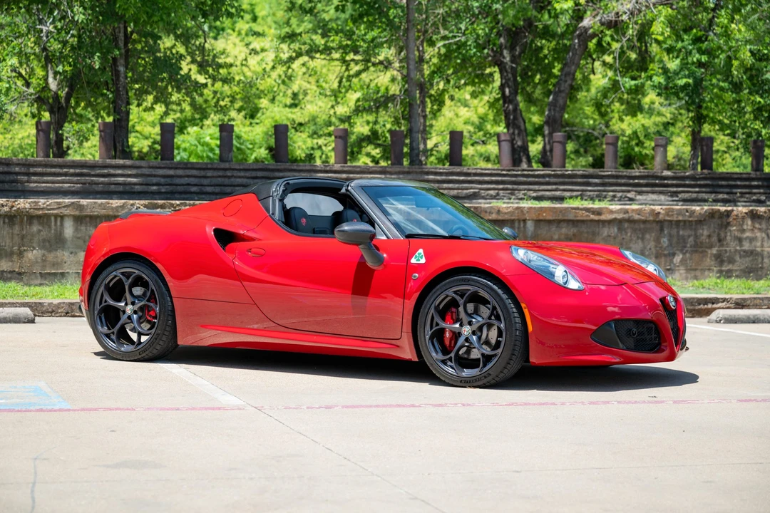 2016 Alfa Romeo 4C Spider - Image 5 of 31