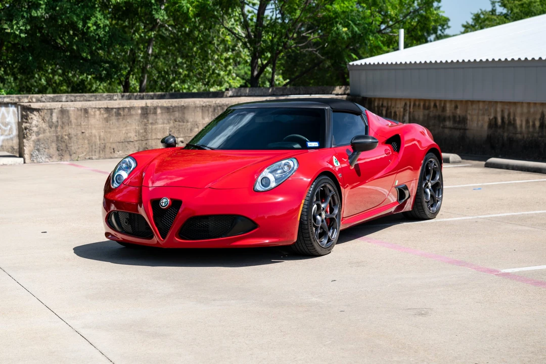 2016 Alfa Romeo 4C Spider - Image 11 of 31