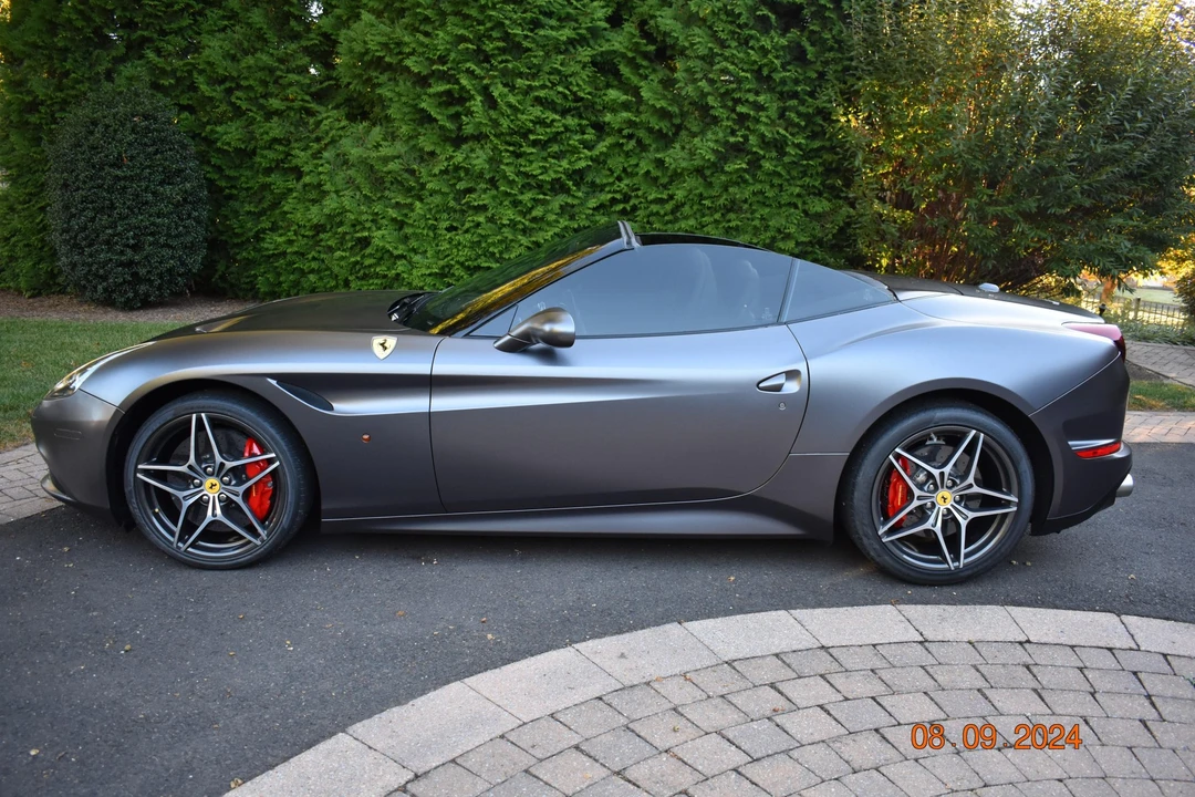 2016 Ferrari California T - Image 30 of 31