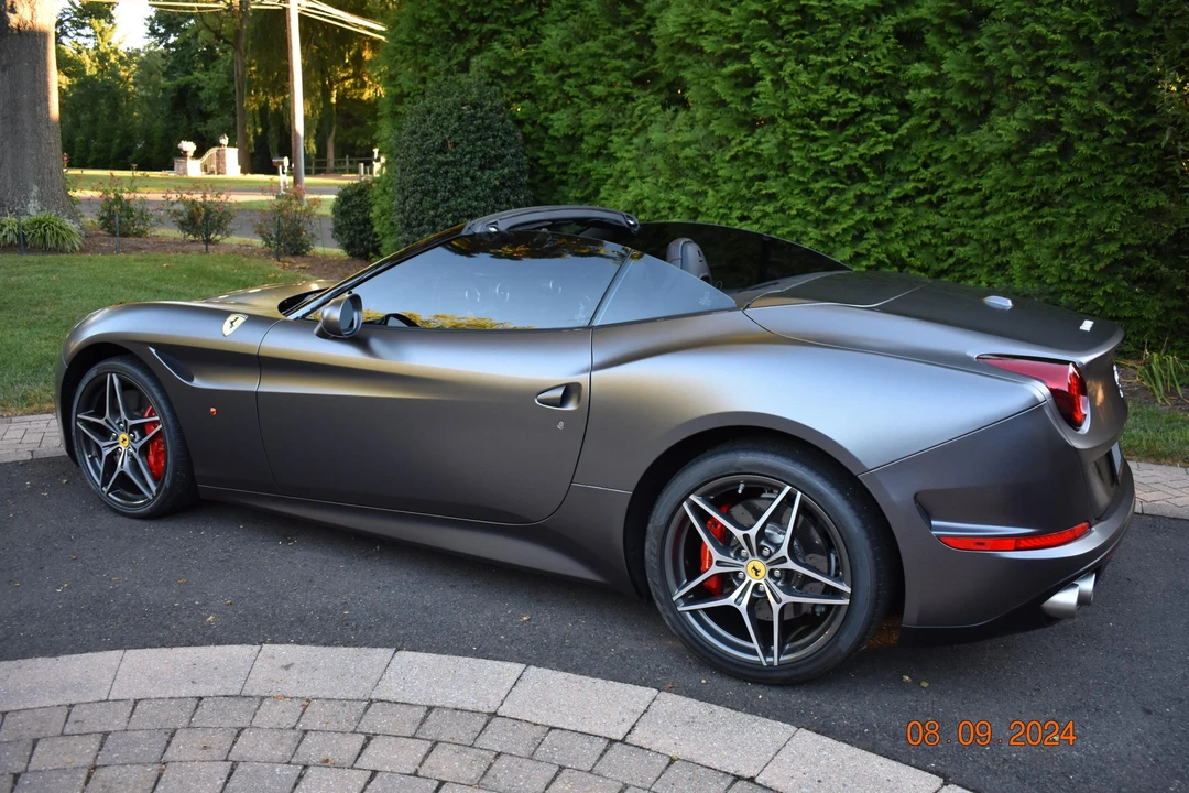 2016 Ferrari California T - Image 28 of 31