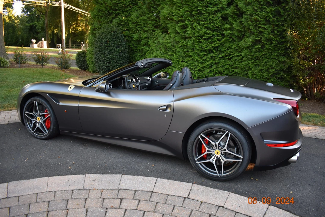 2016 Ferrari California T - Image 25 of 31
