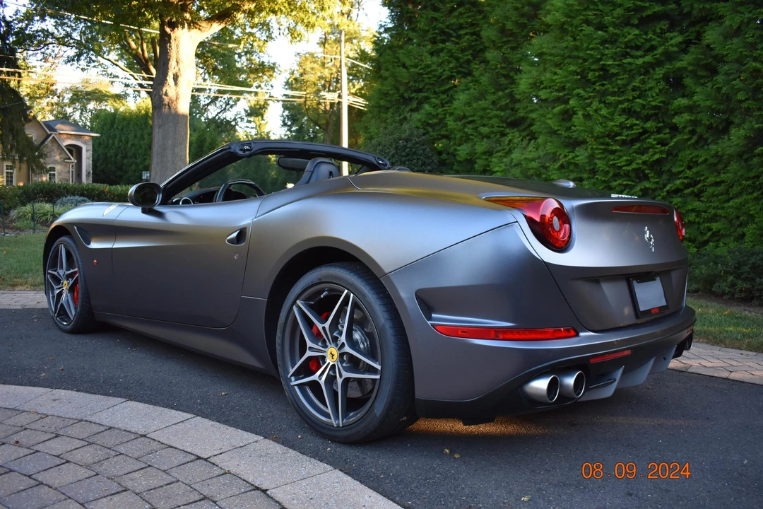 2016 Ferrari California T - Image 24 of 31
