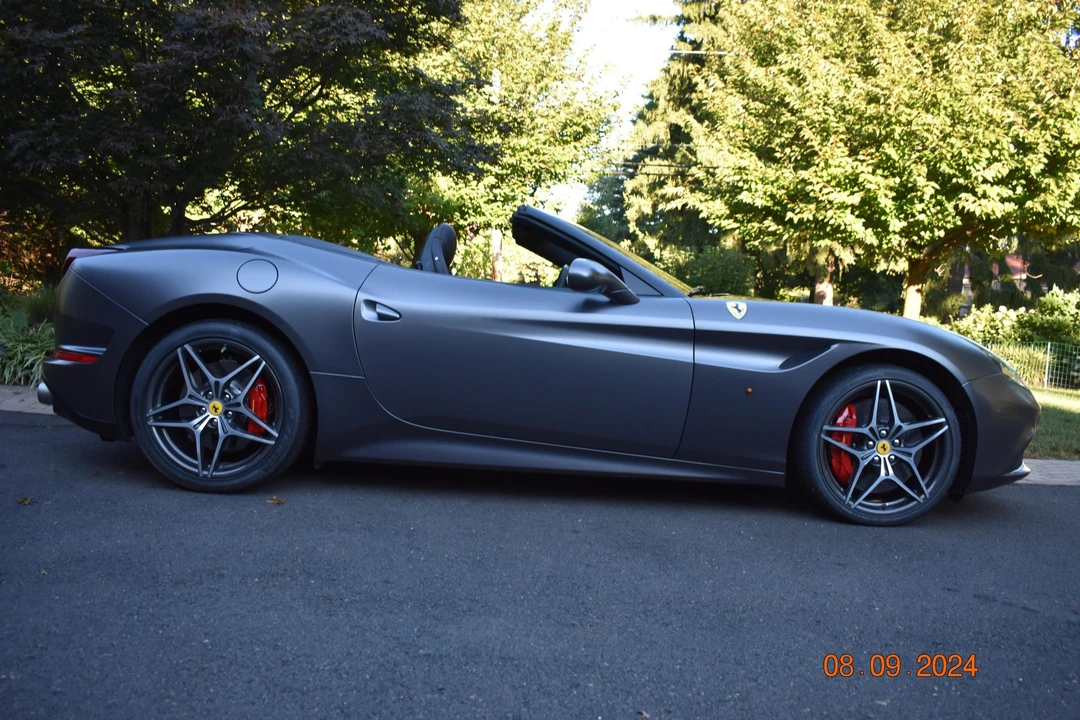 2016 Ferrari California T - Image 10 of 31