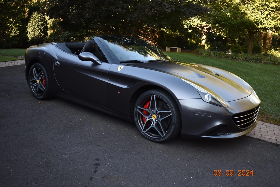 2016 Ferrari California T - Image 9 of 31