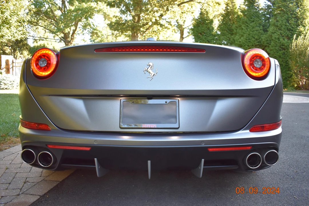 2016 Ferrari California T - Image 16 of 31