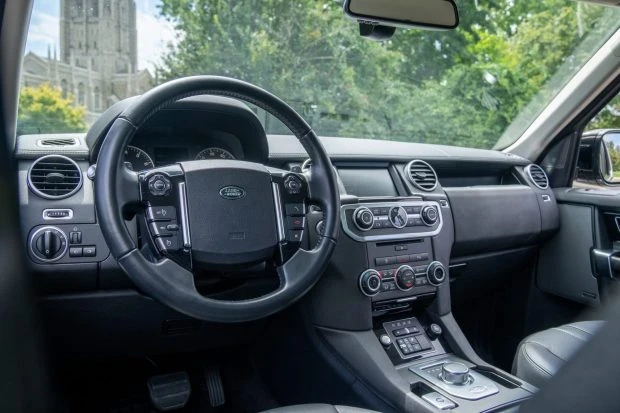 2016 Land Rover Discovery 4th Gen - Image 5 of 6
