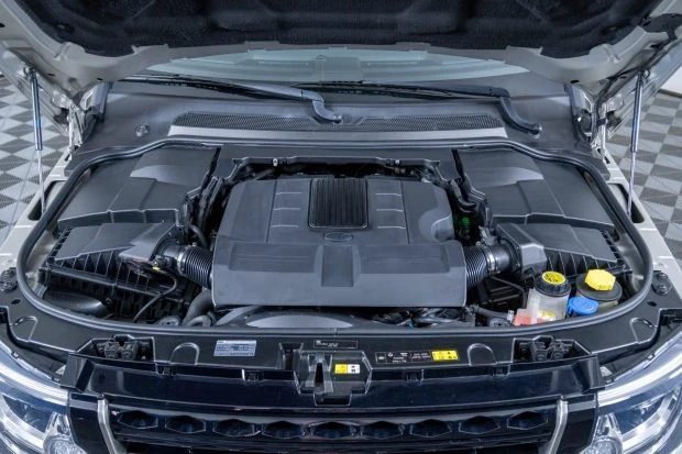 2016 Land Rover Discovery 4th Gen - Image 6 of 6