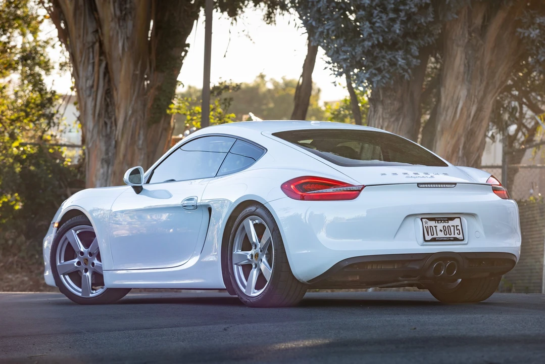 2016 Porsche 981 Cayman S - Image 26 of 31