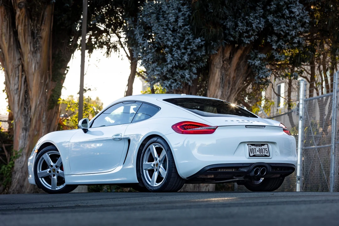 2016 Porsche 981 Cayman S - Image 27 of 31