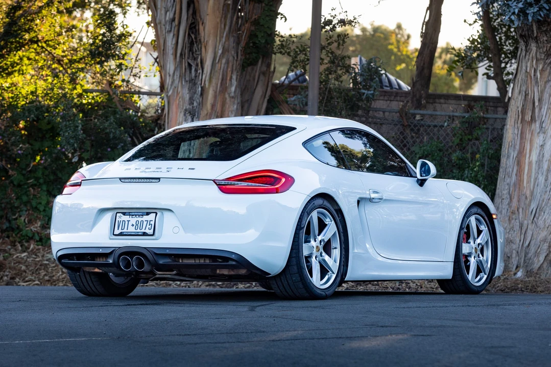 2016 Porsche 981 Cayman S - Image 17 of 31