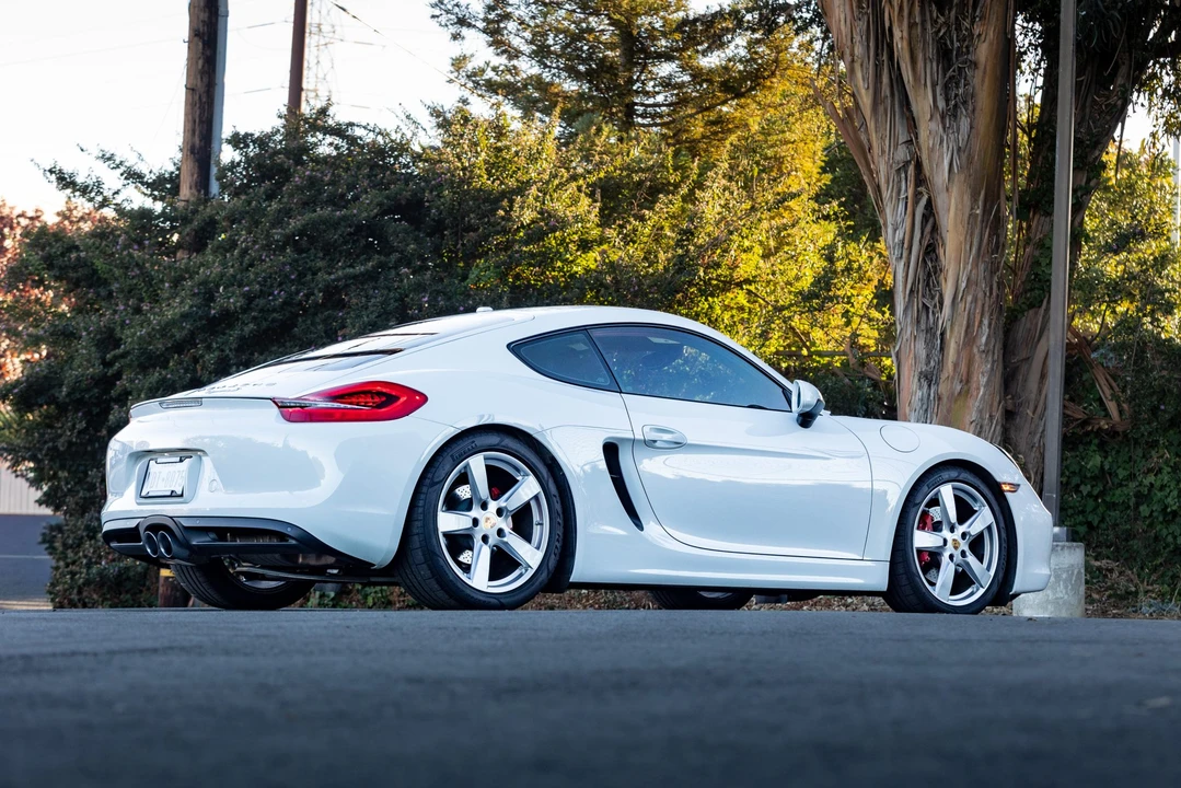 2016 Porsche 981 Cayman S - Image 13 of 31