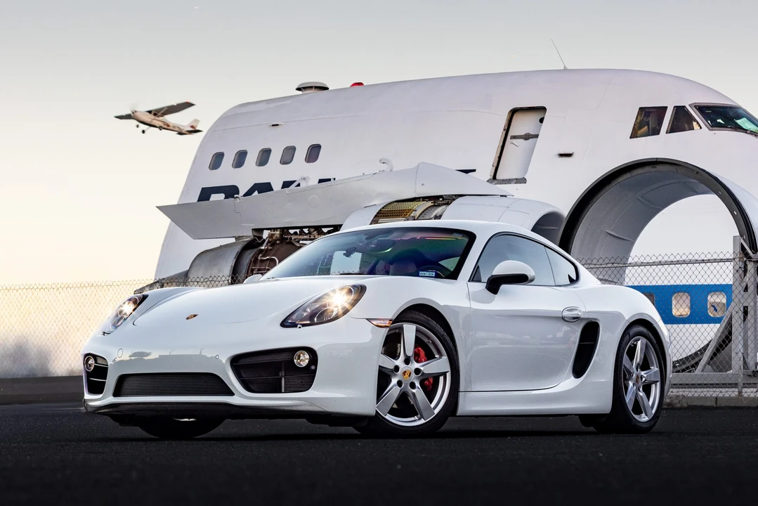 2016 Porsche 981 Cayman S - Image 2 of 31