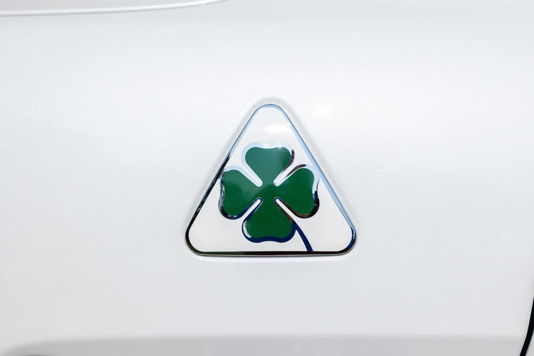 2017 Alfa Romeo Giulia Quadrifoglio - Image 21 of 31