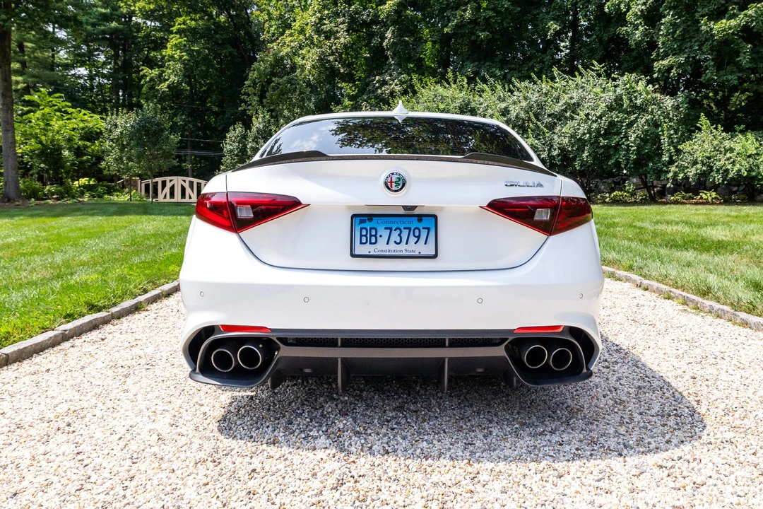 2017 Alfa Romeo Giulia Quadrifoglio - Image 6 of 31