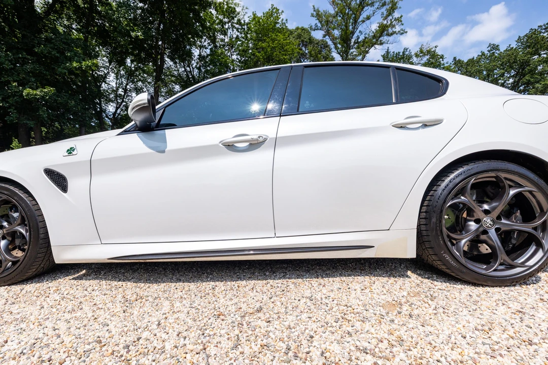 2017 Alfa Romeo Giulia Quadrifoglio - Image 23 of 31