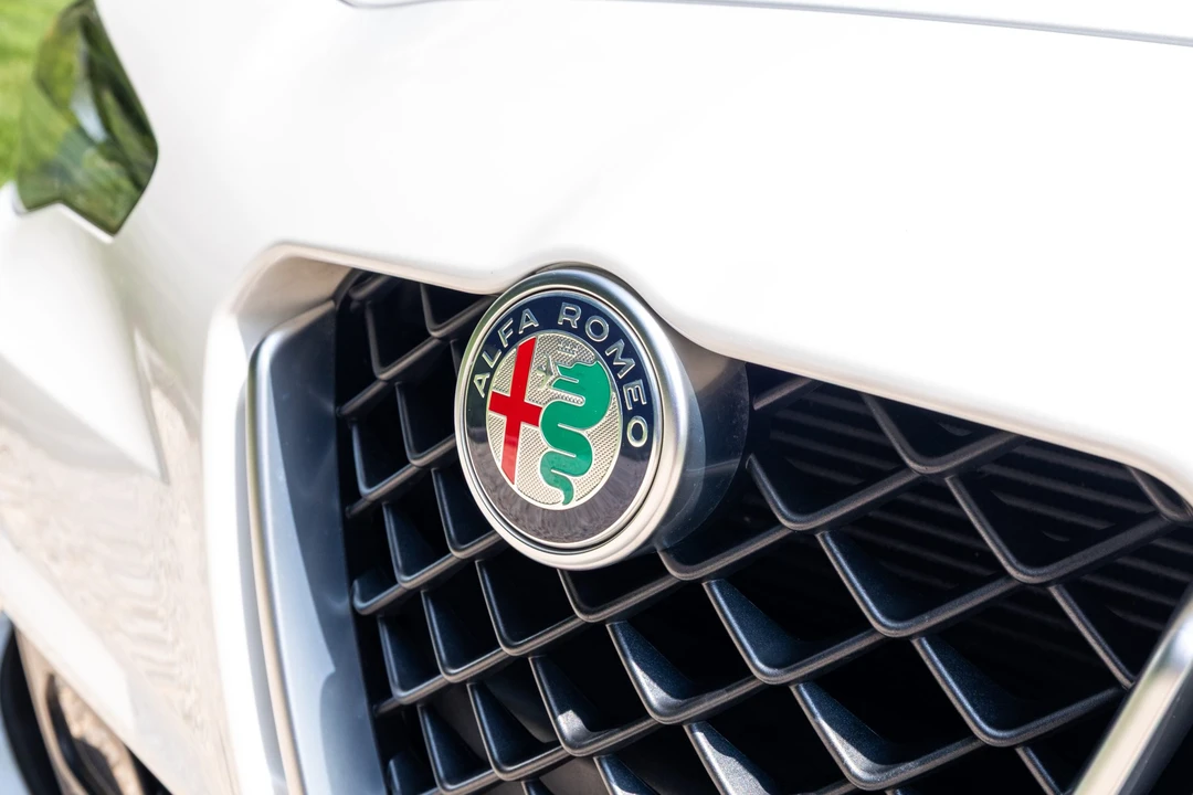 2017 Alfa Romeo Giulia Quadrifoglio - Image 16 of 31