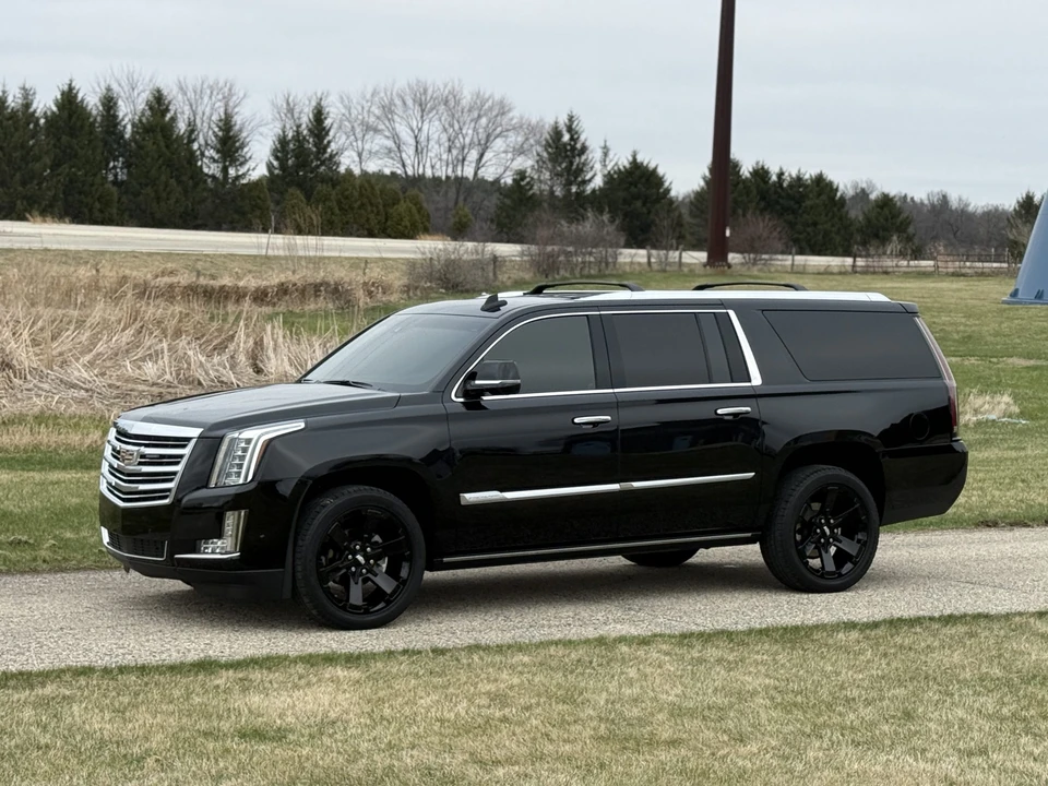 2017 Cadillac Escalade 4th Gen - Image 14 of 31