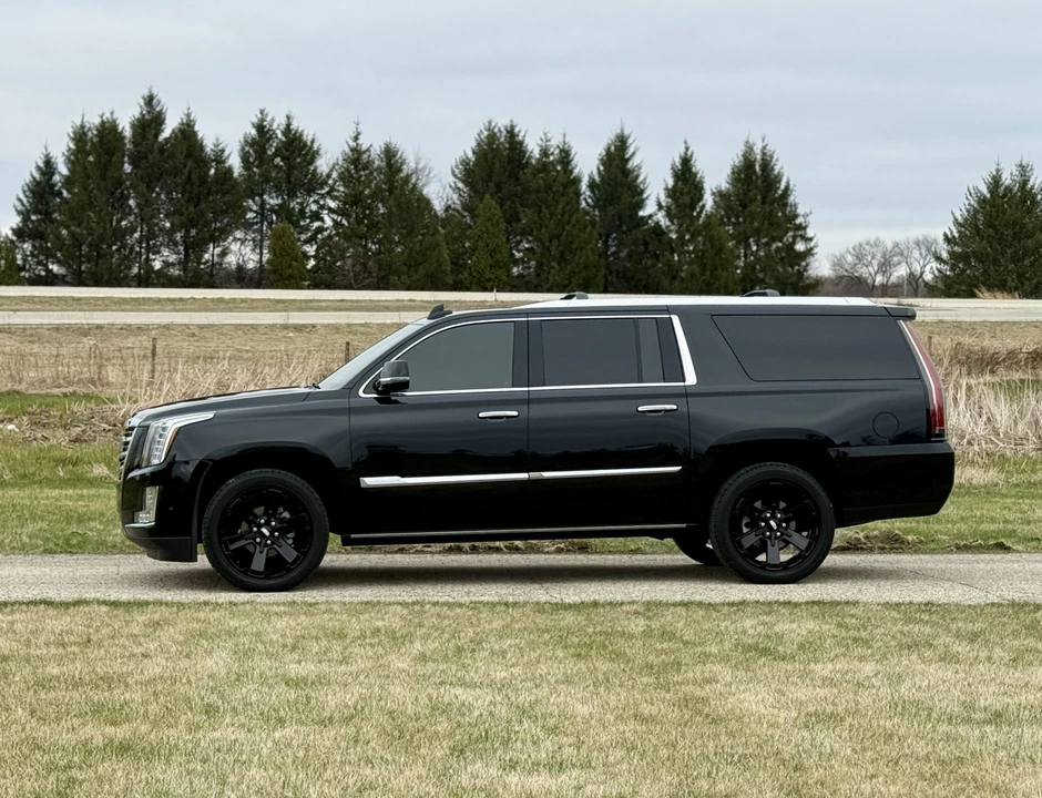 2017 Cadillac Escalade 4th Gen - Image 15 of 31