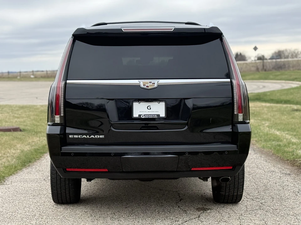 2017 Cadillac Escalade 4th Gen - Image 19 of 31