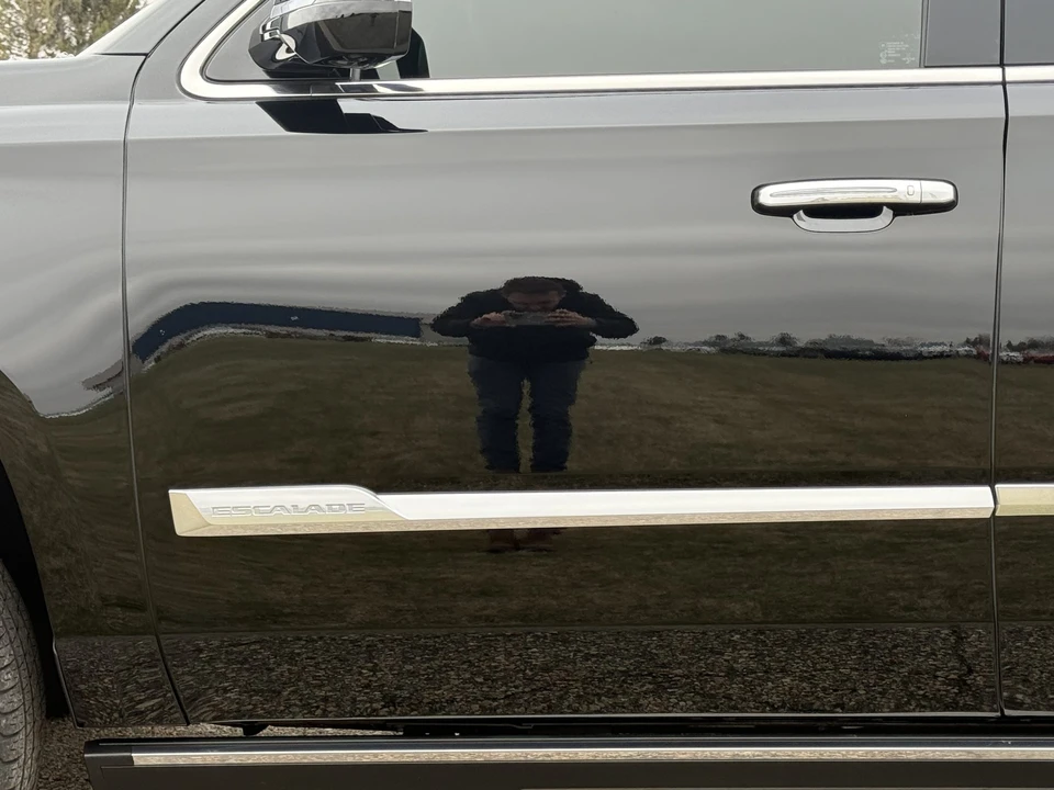 2017 Cadillac Escalade 4th Gen - Image 28 of 31