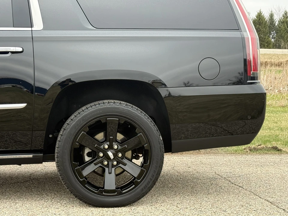 2017 Cadillac Escalade 4th Gen - Image 30 of 31
